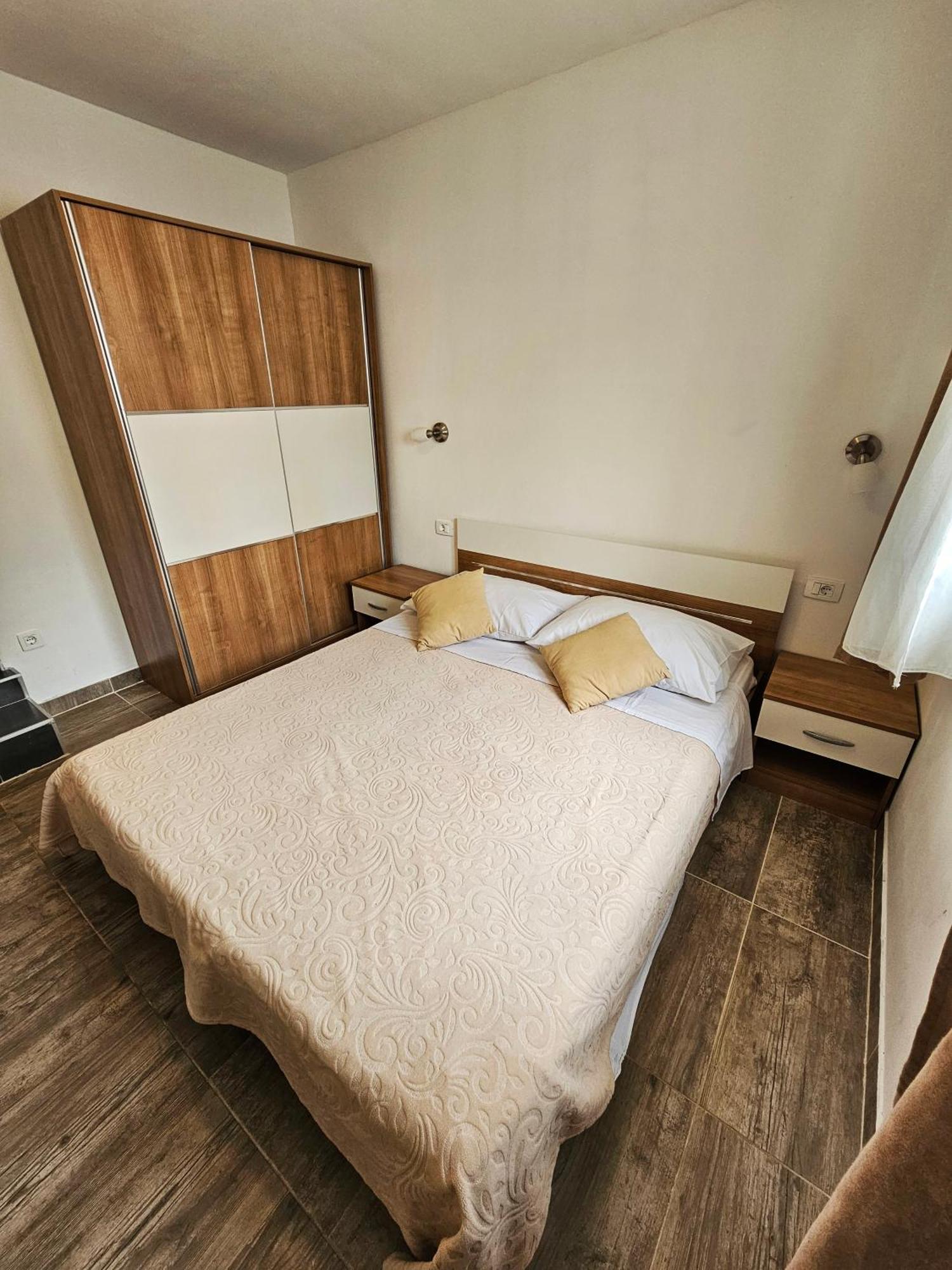 Apartments Plejic Seget Vranjica Luaran gambar