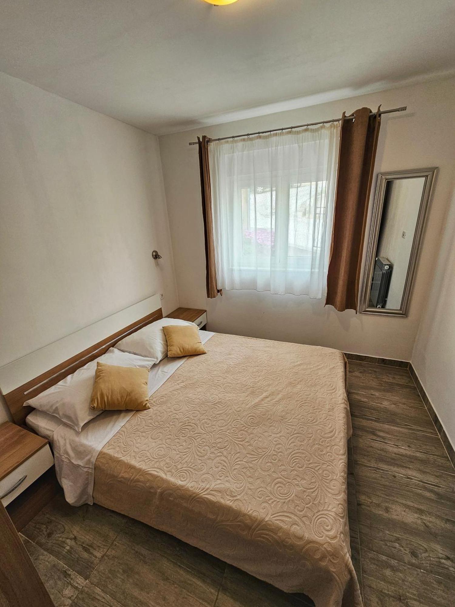 Apartments Plejic Seget Vranjica Luaran gambar