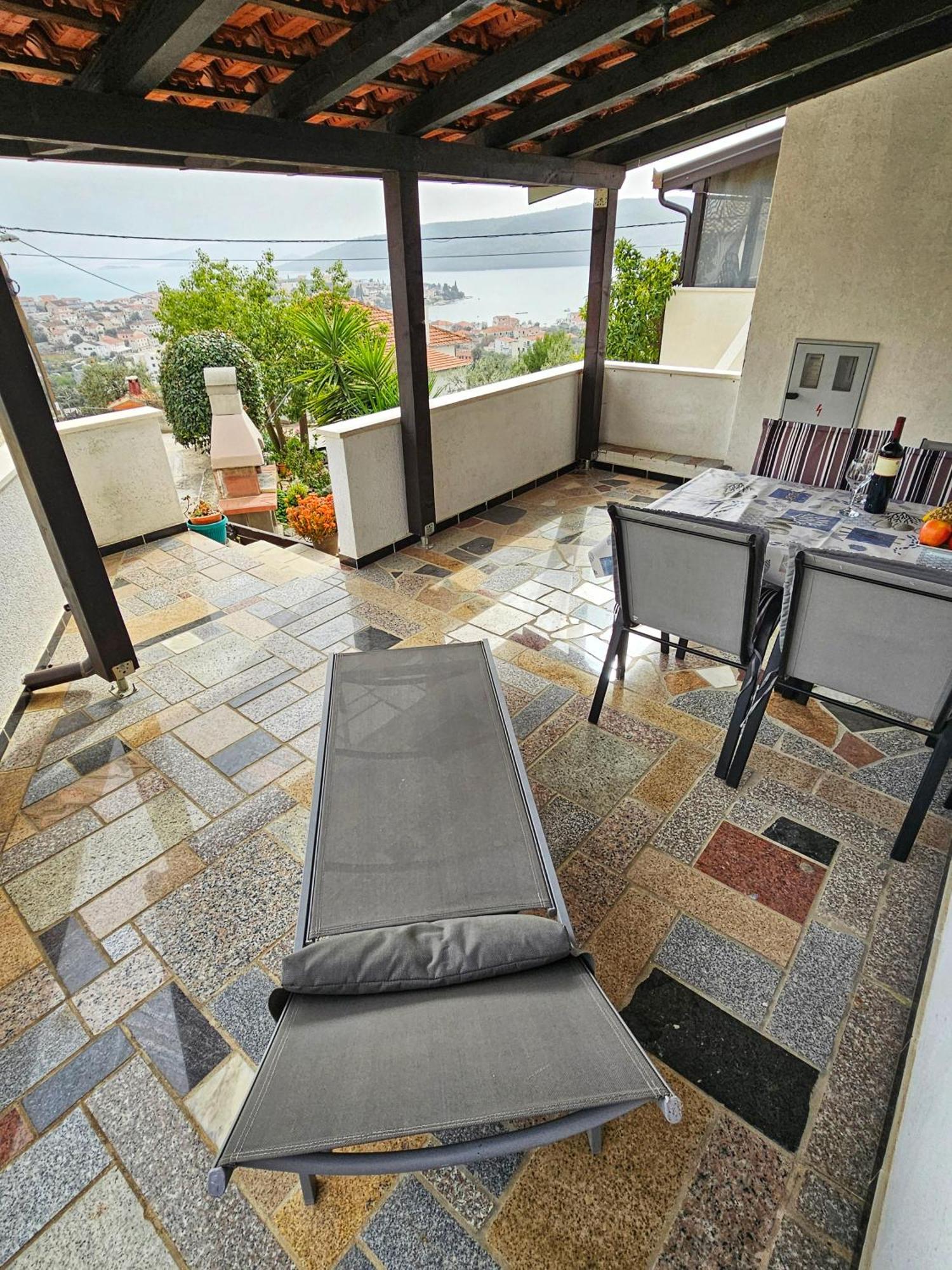 Apartments Plejic Seget Vranjica Luaran gambar